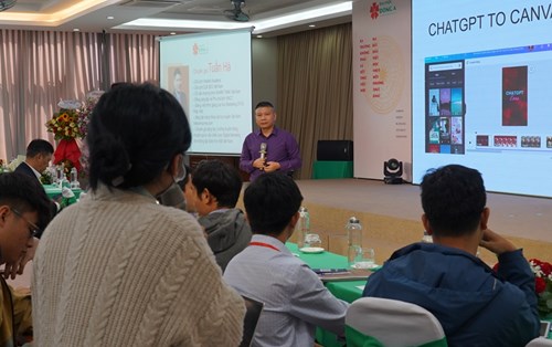 Sôi nổi trao đổi cùng diễn giả: Chat box GPT xây dựng thương hiệu cá nhân cho sinh viên và giảng viên như thế nào?