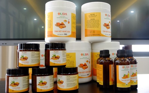 Nghiệm thu đề tài nghiên cứu chiết xuất curcumin, dầu từ bã trong quá trình sản xuất tinh bột nghệ