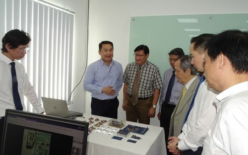 Hai hướng phát triển cho ngành thiết kế vi mạch Việt Nam