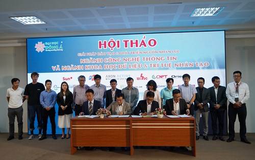 Hội thảo “Giải pháp đào tạo và phát triển nguồn nhân lực ngành Công nghệ thông tin, Khoa học dữ liệu và Trí tuệ nhân tạo”
