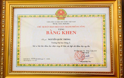 Đại học Đông Á đón nhận Bằng khen thành tích xuất sắc trong hoạt động KH&CN của Chủ tịch UBND TP Đà Nẵng