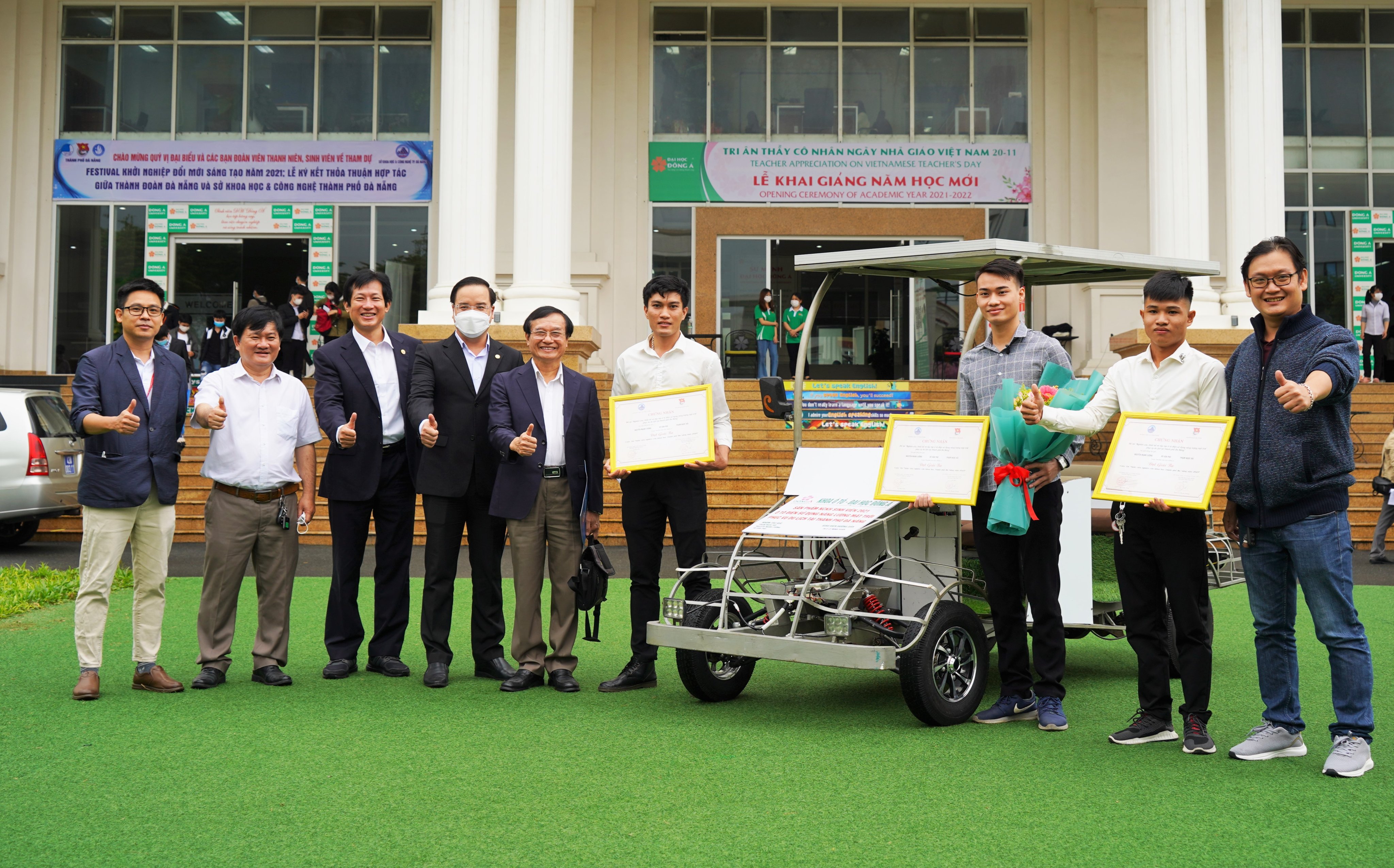 Sinh viên ĐH Đông Á xuất sắc nhận giải thưởng Sinh viên Nghiên cứu khoa học Thành phố Đà Nẵng 2021